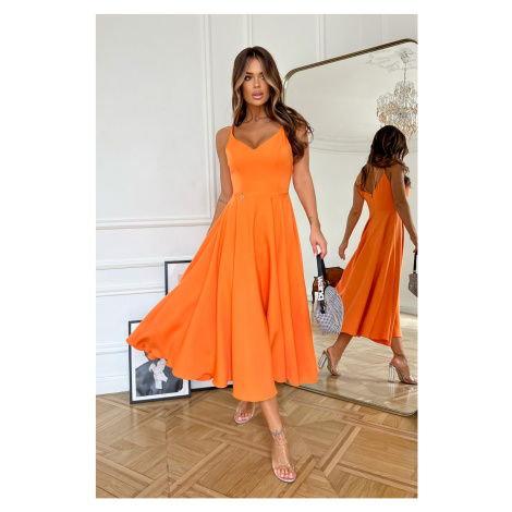 Oranžové midi šaty na ramínka
