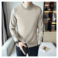 Pánský svetr s límečkem a dlouhým rukávem typu košile