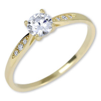 Brilio Zlatý zásnubní prsten s krystaly 229 001 00809 61 mm