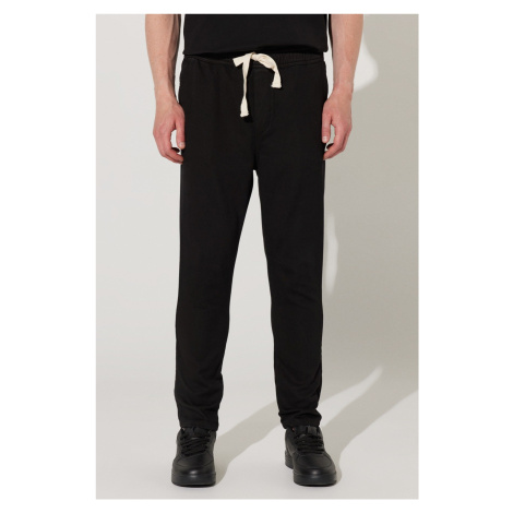 ALTINYILDIZ CLASSICS Men's Black Slim Fit Slim Fit Cotton Trousers with Side Pockets. AC&Co / Altınyıldız Classics