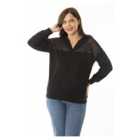 Şans Women's Plus Size Black Fishnet Detailed Swatshirt with Kangaroo Pocket.