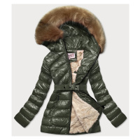 Lesklá zimní bunda v khaki barvě s mechovitou kožešinou (W674)