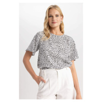 DEFACTO Round Neck Regular Fit Short Sleeve Blouse