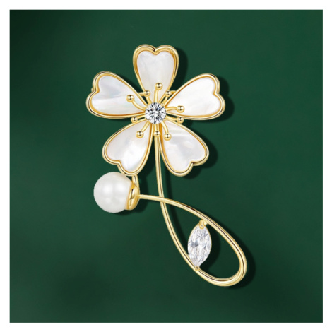 Éternelle Brož s perlou a zirkony Riena - květina B7218-XH1551 Zlatá