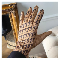 Elegantní světle hnědé rukavice se vzorem