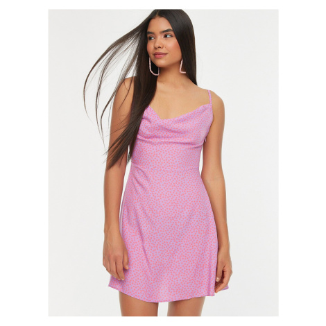 Růžové letní vzorované šaty Trendyol