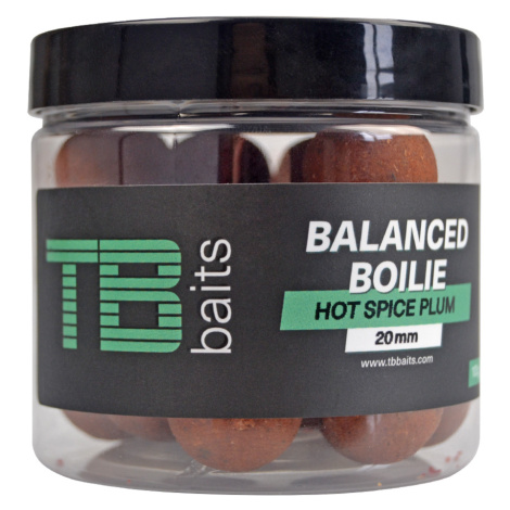 Tb baits vyvážené boilie balanced + atraktor hot spice plum 100 g - 16 mm