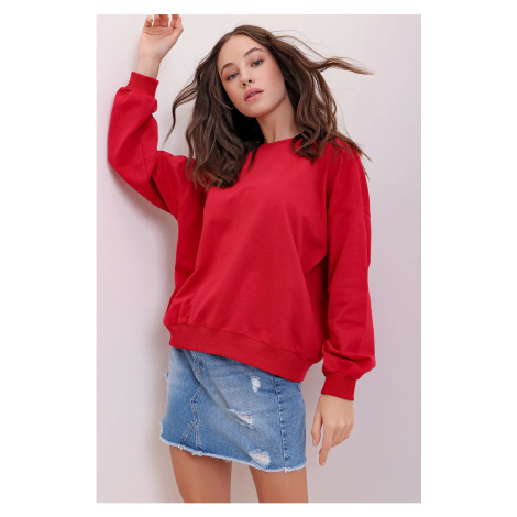 Trend Alaçatı Stili Women's Red Crew Neck Oversize Basic Sweatshirt