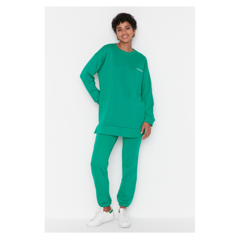 Trendyol Green Embroidered Crew Neck Basic Knitted Tracksuit Set