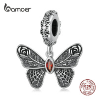 Stříbrný přívěsek motýl ve stylu gothic LOAMOER