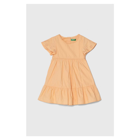 Dětské bavlněné šaty United Colors of Benetton oranžová barva, midi