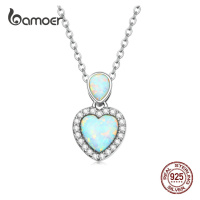 Stříbrný náhrdelník s přívěskem modré srdce LOAMOER
