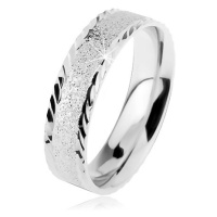 Stříbrný 925 prsten, blýskavý pískovaný povrch, malé šikmé zářezy