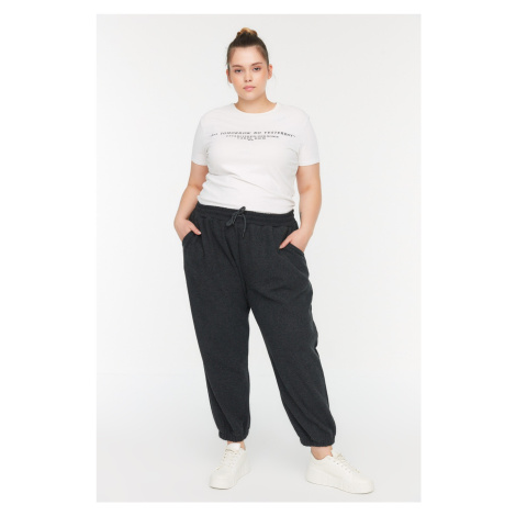 Pletené tepláky Trendyol Curve Anthracite Thin Jogger