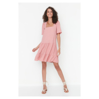Trendyol Světle růžové tkané šaty s čtvercovým výstřihem