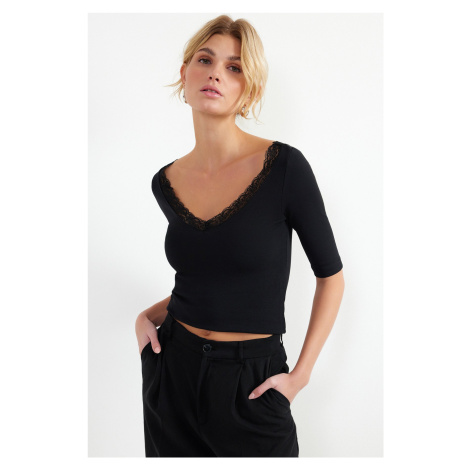 Trendyol Black Lace Detailed V Neck Fitted Cotton Stretchy Knitted Knitted Blouse