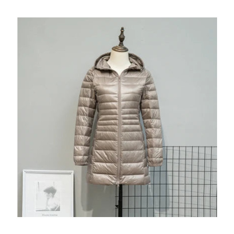 Dlouhá dámská péřová bunda – lehká, větruodolná, zimní s kapucí