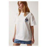 Happiness İstanbul Women's White Crew Neck Embroidered Oversize Knitted T-Shirt