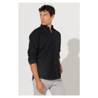 ALTINYILDIZ CLASSICS Men's Black Comfort Fit Comfy Cut Buttoned Collar Linen Shirt.