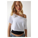 Happiness İstanbul Women's White Boat Neck Basic Crop Knitted T-Shirt