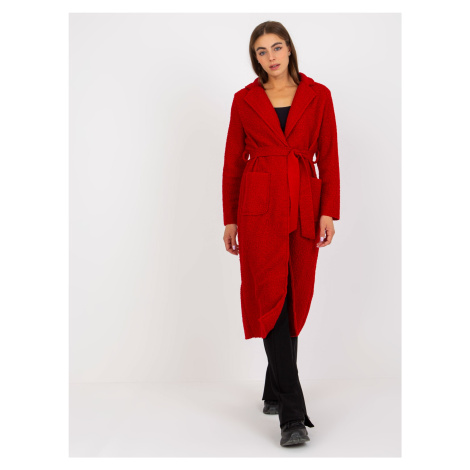 Merve OH BELLA červený plyšový maxi kabát s páskem Fashionhunters