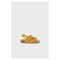 Dětské semišové sandály Mayoral žlutá barva