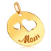 Plochý zlatý přívěsek 585 - výřezy ve tvaru dvou srdcí, gravírovaný nápis Mom, lesklý kruh