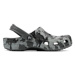 Chlapecké kroksy (rekreační obuv) CROCS Classic Camo Clog K black grey