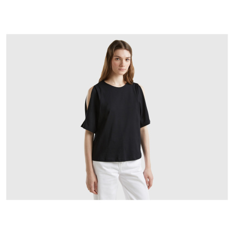 Benetton, Cut Out Sleeve T-shirt United Colors of Benetton