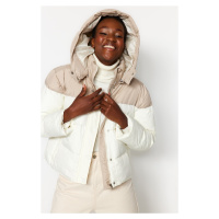 Trendyol Ecru kapuce s kapucí Color Block vodoodpudivý nafukovací kabát