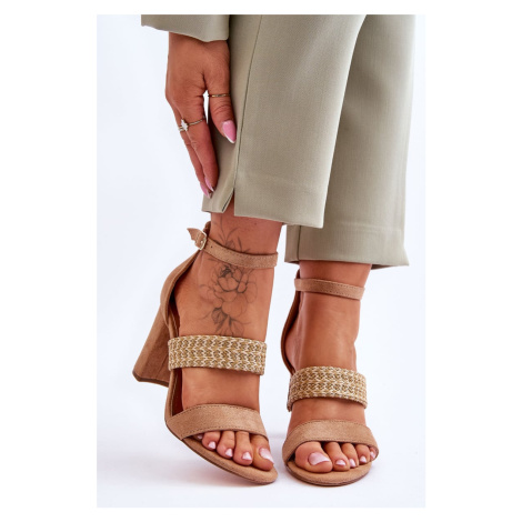 semišové sandálové s pleteným páskem na patě Camel Roselia Kesi