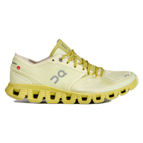 Běžecké boty On Running CLOUD X WOMAN Żółty