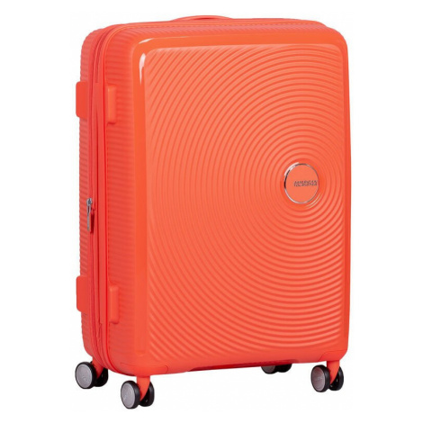 Oranžový kufr na kolečkách