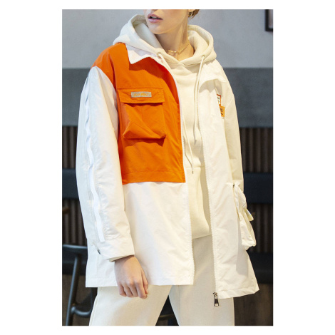 Bílo/oranžová dámská bunda větrovka (AG3-010) Ann Gissy