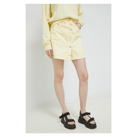 Džínová sukně Tommy Jeans žlutá barva, mini, áčková Tommy Hilfiger