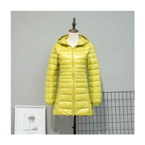 Dlouhá dámská péřová bunda – lehká, větruodolná, zimní s kapucí