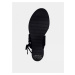 Černé kožené sandálky na klínku Tamaris