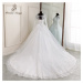 Elegantní šaty ve stylu boho pro nevěstu