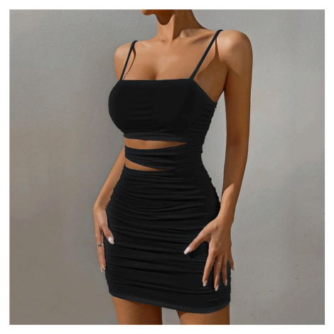 šaty bez ramínek – mini s otevřenými zády, bodycon střih