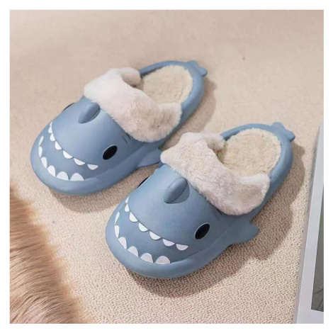 Domácí pantofle žralok s kožíškem