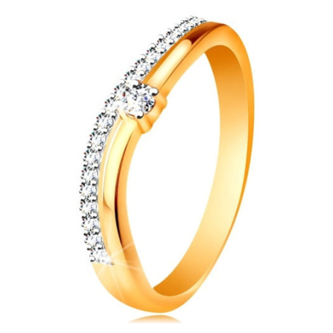 Prsten ze 14K zlata, zvlněná ramena s výřezem uprostřed a čiré zirkony Šperky eshop