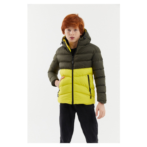 Chlapecký kabát River Club s kapucí, voděodolný a větruodolný, z vláknitého materiálu, v khaki-ž