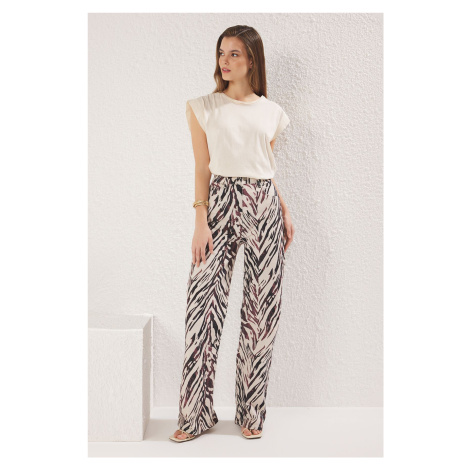 Trendyol Brown Animal Print High Waist Wide Leg Jeans