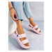 Růžové pěnové sandály