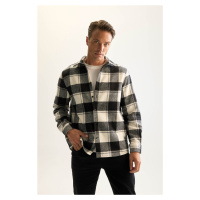 DEFACTO Men's White Regular Fit Polo Collar Plaid Lumberjack Flannel Long Sleeve Shirt