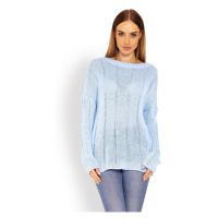 Světle modrý lehký svetr s výstřihem na zádech pro dámy