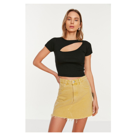 Trendyol Black Cut Out Detail Fitted Crop Crew Neck Ribbed Stretch Knitted Blouse