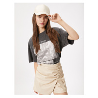 Koton Oversized T-Shirt with a slogan Printed Washable Crew Collar Short Sleeved.