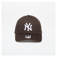 New Era New York Yankees League Essential 9FORTY Adjustable Cap Dark Brown