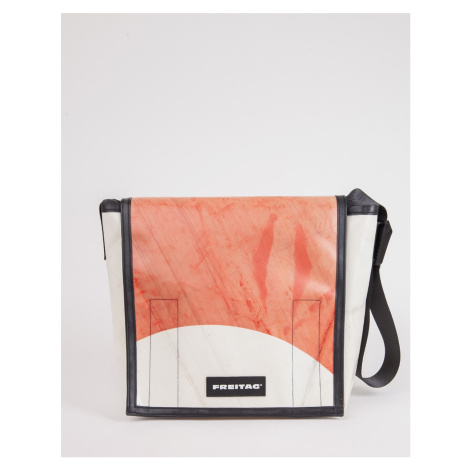 FREITAG F21 Nightclub